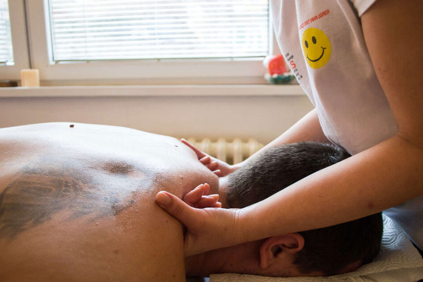 Therapeutic massage | Olimas salon